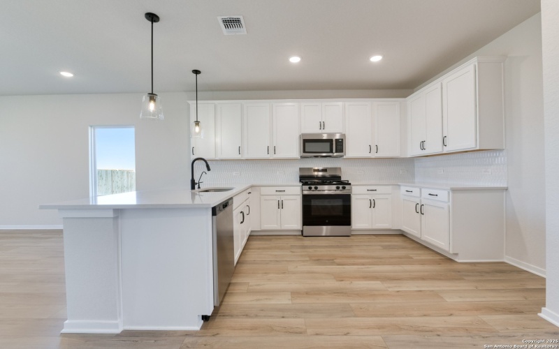 153 Beveridge Rd, Seguin, TX 78155, 4 Habitaciones Habitaciones , ,2 BañosBaños,Residential,En Venta,153 Beveridge Rd,0,1892665