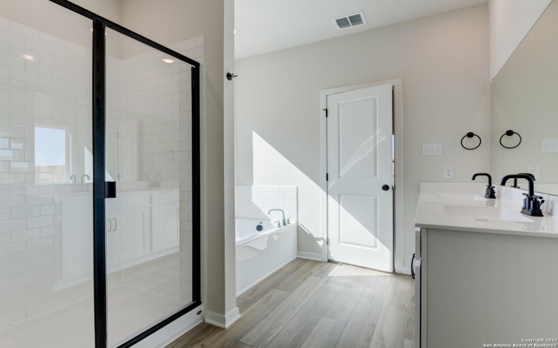 153 Beveridge Rd, Seguin, TX 78155, 4 Habitaciones Habitaciones , ,2 BañosBaños,Residential,En Venta,153 Beveridge Rd,0,1892665