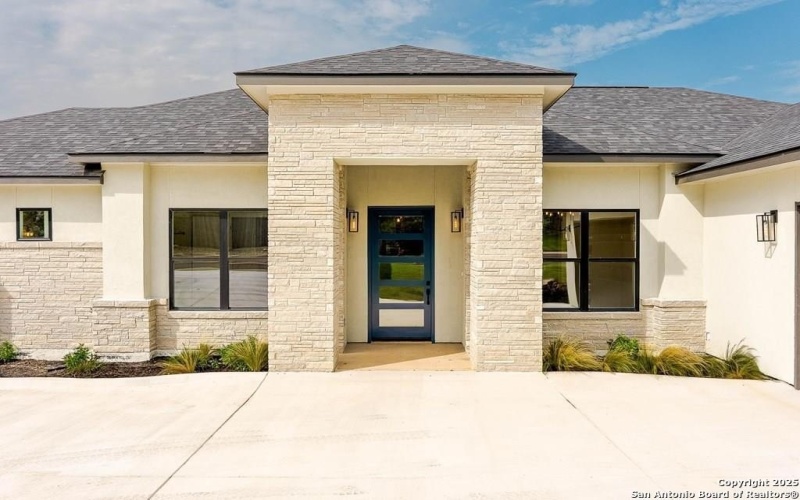 2089 Summit Crest Dr, Kerrville, TX 78028, 4 Bedrooms Bedrooms, ,3 BathroomsBathrooms,Residential,For Sale,2089 Summit Crest Dr,0,1886800