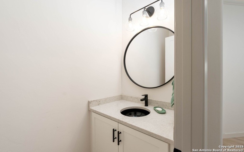 2089 Summit Crest Dr, Kerrville, TX 78028, 4 Bedrooms Bedrooms, ,3 BathroomsBathrooms,Residential,For Sale,2089 Summit Crest Dr,0,1886800