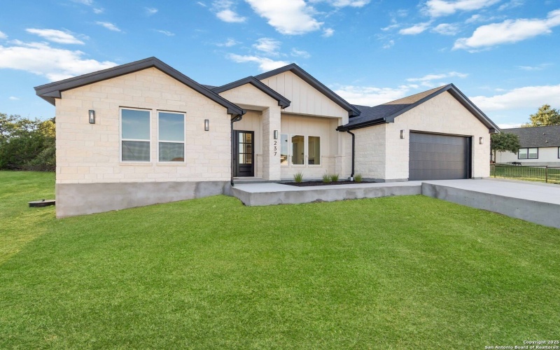 237 Peter Kleid Lp, Blanco, TX 78606, 3 Bedrooms Bedrooms, ,3 BathroomsBathrooms,Residential,For Sale,237 Peter Kleid Lp,0,1887168