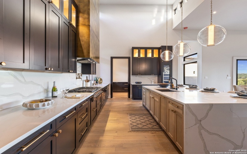 2018 Paradise Pkwy, Canyon Lake, TX 78133, 5 Habitaciones Habitaciones , ,6 BañosBaños,Residential,En Venta,2018 Paradise Pkwy,0,1887653