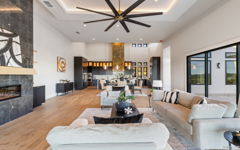 2018 Paradise Pkwy, Canyon Lake, TX 78133, 5 Habitaciones Habitaciones , ,6 BañosBaños,Residential,En Venta,2018 Paradise Pkwy,0,1887653