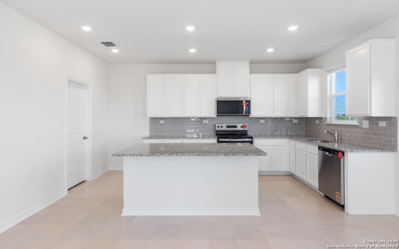 9519 LOCHRIDGE PIKE, Converse, TX 78109, 3 Habitaciones Habitaciones , ,2 BañosBaños,Residential,En Venta,9519 LOCHRIDGE PIKE,0,1887757