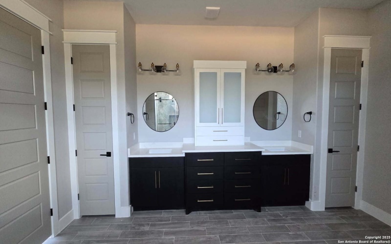 699 James Way, Castroville, TX 78009, 4 Bedrooms Bedrooms, ,3 BathroomsBathrooms,Residential,For Sale,699 James Way,0,1894534