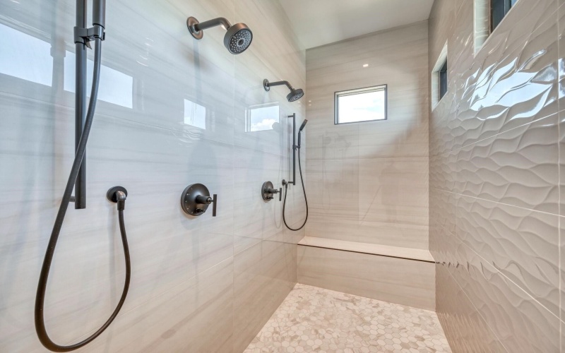 116 HOUDINI WAY, Kingsland, TX 78639, 4 Habitaciones Habitaciones , ,5 BañosBaños,Residential,En Venta,116 HOUDINI WAY,172253