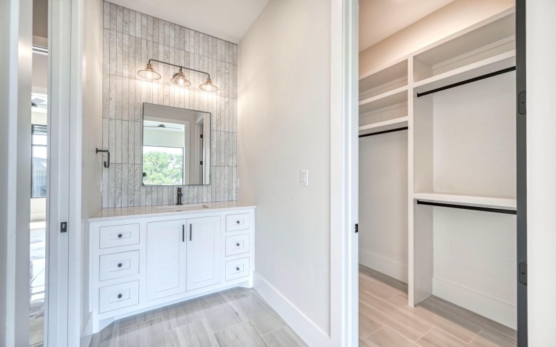 116 HOUDINI WAY, Kingsland, TX 78639, 4 Habitaciones Habitaciones , ,5 BañosBaños,Residential,En Venta,116 HOUDINI WAY,172253