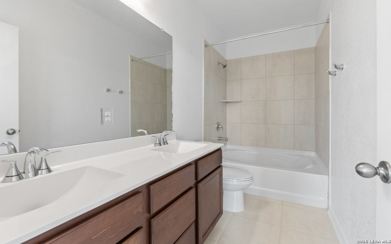 5126 BIG OAK RUN, Elmendorf, TX 78112, 3 Bedrooms Bedrooms, ,2 BathroomsBathrooms,Residential,For Sale,5126 BIG OAK RUN,0,1895296