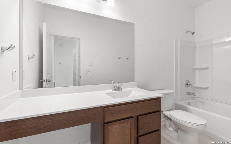 5126 BIG OAK RUN, Elmendorf, TX 78112, 3 Bedrooms Bedrooms, ,2 BathroomsBathrooms,Residential,For Sale,5126 BIG OAK RUN,0,1895296