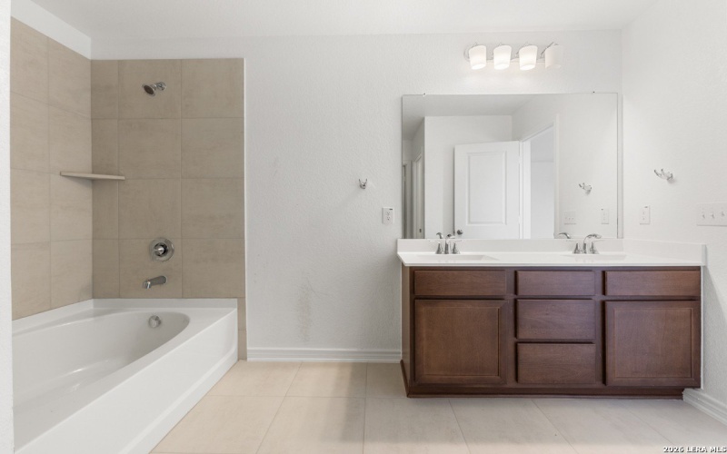 5015 BANK RUNNER, Elmendorf, TX 78112, 3 Bedrooms Bedrooms, ,2 BathroomsBathrooms,Residential,For Sale,5015 BANK RUNNER,0,1895345