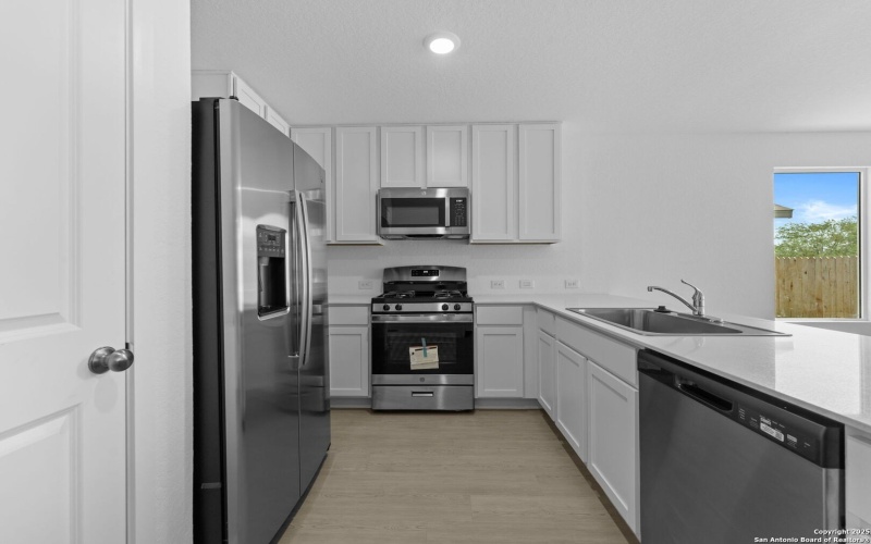 145 Autumn Trail, Floresville, TX 78114, 4 Habitaciones Habitaciones , ,2 BañosBaños,Residential,En Venta,145 Autumn Trail,0,1896400