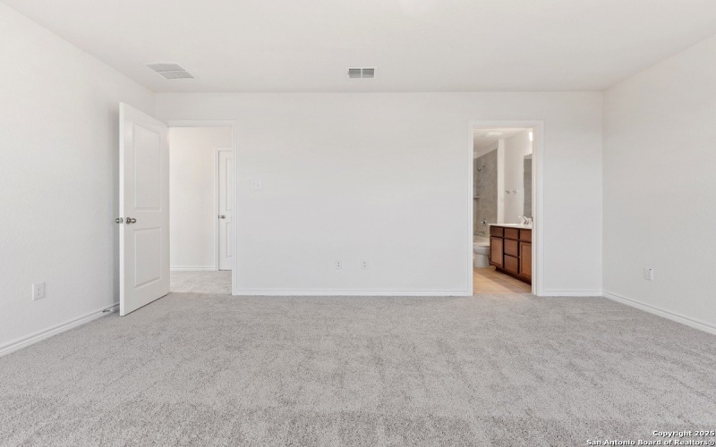 5011 BANK RUNNER, Elmendorf, TX 78112, 3 Habitaciones Habitaciones , ,2 BañosBaños,Residential,En Venta,5011 BANK RUNNER,0,1896640