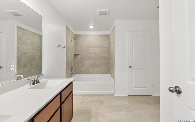 9406 PLATTE PLACE, San Antonio, TX 78221, 3 Habitaciones Habitaciones , ,2 BañosBaños,Residential,En Venta,9406 PLATTE PLACE,0,1896658