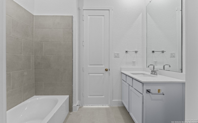 5520 Paschal Park, New Braunfels, TX 78132, 4 Habitaciones Habitaciones , ,3 BañosBaños,Residential,En Venta,5520 Paschal Park,0,1896915