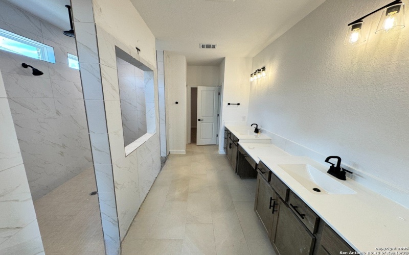 180 Heidi Hill, Castroville, TX 78253, 3 Bedrooms Bedrooms, ,2 BathroomsBathrooms,Residential,For Sale,180 Heidi Hill,0,1908030