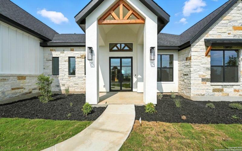 306 Toucan, Spring Branch, TX 78070, 4 Habitaciones Habitaciones , ,3 BañosBaños,Residential,En Venta,306 Toucan,0,1895876