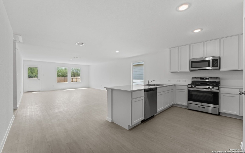 137 Autumn Trail, Floresville, TX 78114, 3 Habitaciones Habitaciones , ,2 BañosBaños,Residential,En Venta,137 Autumn Trail,0,1896394