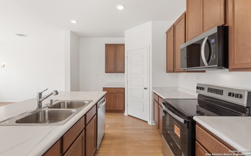 814 BIFURCATE BEND, San Antonio, TX 78221, 4 Habitaciones Habitaciones , ,2 BañosBaños,Residential,En Venta,814 BIFURCATE BEND,0,1911499