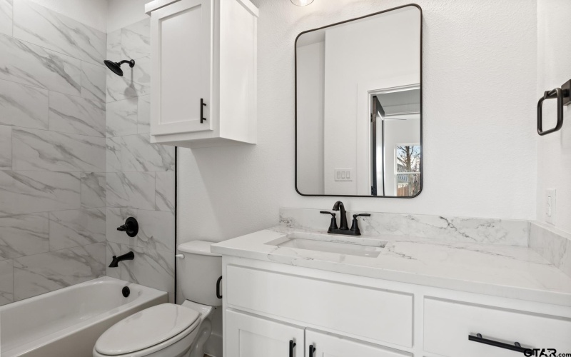 188 W 17th, Mount Pleasant, TX 75455, 3 Habitaciones Habitaciones , ,2 BañosBaños,Residential,En Venta,188 W 17th,25006598