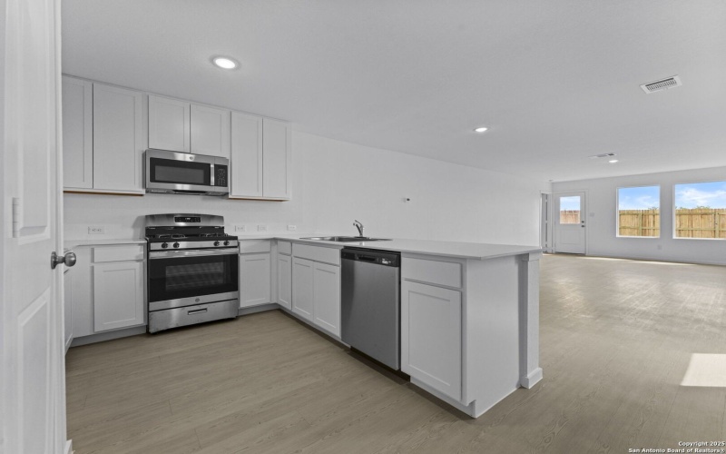 3777 Swift Fox Rd, New Braunfels, TX 78130, 4 Bedrooms Bedrooms, ,2 BathroomsBathrooms,Residential,For Sale,3777 Swift Fox Rd,0,1926287