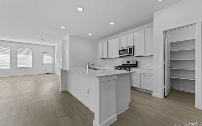 726 Bee Ridge Pt, New Braunfels, TX 78130, 4 Bedrooms Bedrooms, ,2 BathroomsBathrooms,Residential,For Sale,726 Bee Ridge Pt,0,1926415