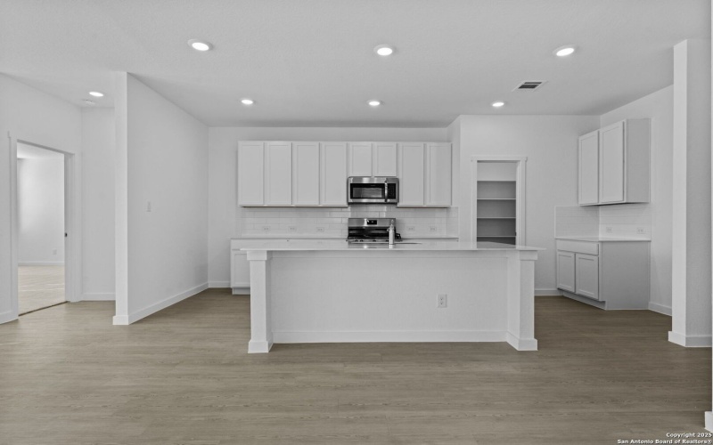 726 Bee Ridge Pt, New Braunfels, TX 78130, 4 Bedrooms Bedrooms, ,2 BathroomsBathrooms,Residential,For Sale,726 Bee Ridge Pt,0,1926415