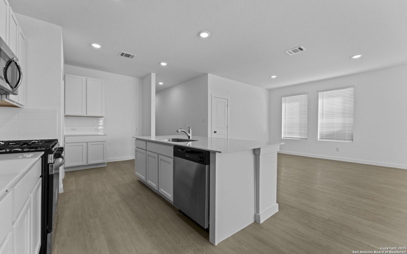 726 Bee Ridge Pt, New Braunfels, TX 78130, 4 Bedrooms Bedrooms, ,2 BathroomsBathrooms,Residential,For Sale,726 Bee Ridge Pt,0,1926415