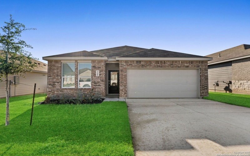 726 Bee Ridge Pt, New Braunfels, TX 78130, 4 Bedrooms Bedrooms, ,2 BathroomsBathrooms,Residential,For Sale,726 Bee Ridge Pt,0,1926415