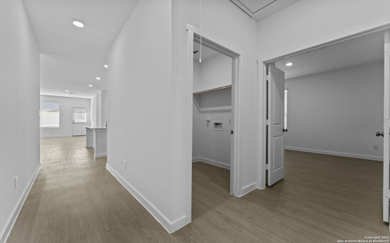 726 Bee Ridge Pt, New Braunfels, TX 78130, 4 Bedrooms Bedrooms, ,2 BathroomsBathrooms,Residential,For Sale,726 Bee Ridge Pt,0,1926415