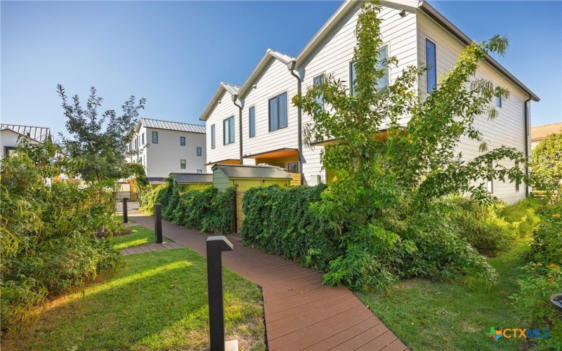 1909 Dutton Drive unit: B #B, San Marcos, TX 78666, 3 Habitaciones Habitaciones , ,2 BañosBaños,Residential,En Venta,1909 Dutton Drive unit: B,0,576508