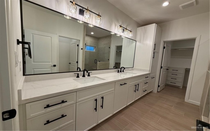 4220 Carol Lane, Edinburg, TX 78541, 3 Habitaciones Habitaciones , ,2 BañosBaños,Residential,En Venta,4220 Carol Lane,0,488195