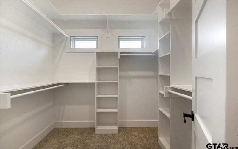 12255 Oak Grove Drive, Tyler, TX 75706, 4 Bedrooms Bedrooms, ,2 BathroomsBathrooms,Residential,For Sale,12255 Oak Grove Drive,0,25017415