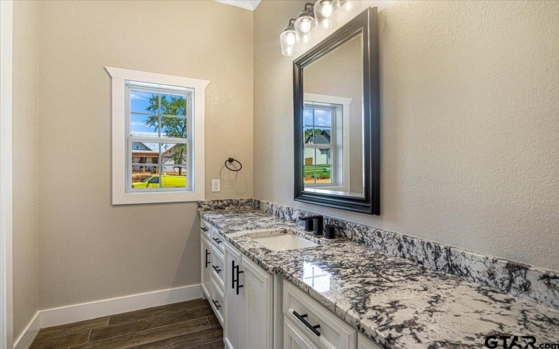 12255 Oak Grove Drive, Tyler, TX 75706, 4 Bedrooms Bedrooms, ,2 BathroomsBathrooms,Residential,For Sale,12255 Oak Grove Drive,0,25017415