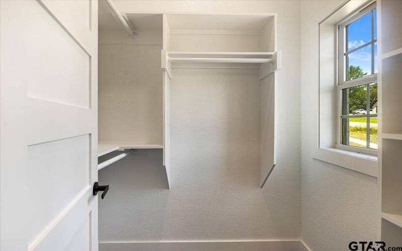 12255 Oak Grove Drive, Tyler, TX 75706, 4 Bedrooms Bedrooms, ,2 BathroomsBathrooms,Residential,For Sale,12255 Oak Grove Drive,0,25017415