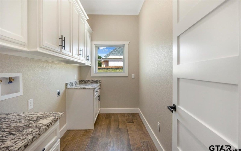 12255 Oak Grove Drive, Tyler, TX 75706, 4 Bedrooms Bedrooms, ,2 BathroomsBathrooms,Residential,For Sale,12255 Oak Grove Drive,0,25017415