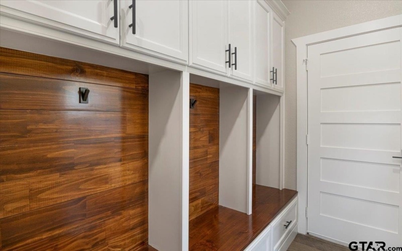 12255 Oak Grove Drive, Tyler, TX 75706, 4 Bedrooms Bedrooms, ,2 BathroomsBathrooms,Residential,For Sale,12255 Oak Grove Drive,0,25017415