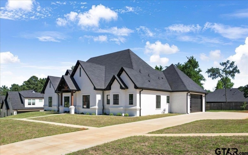 12255 Oak Grove Drive, Tyler, TX 75706, 4 Bedrooms Bedrooms, ,2 BathroomsBathrooms,Residential,For Sale,12255 Oak Grove Drive,0,25017415