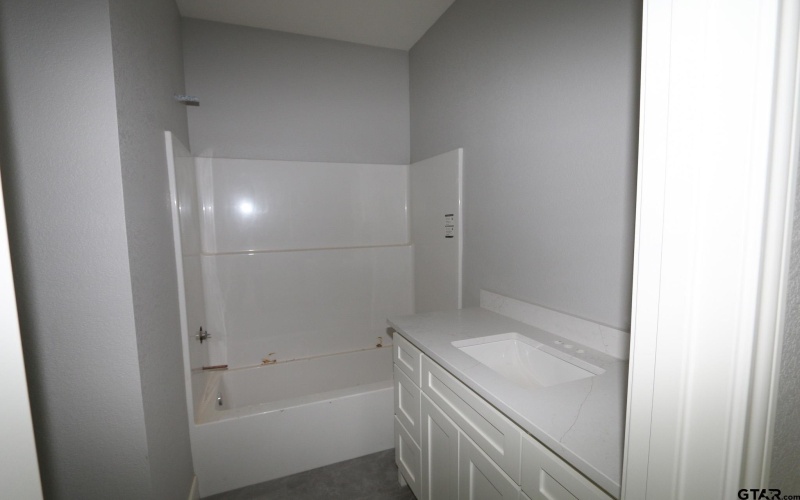 11941 Gillian Court, Tyler, TX 75703, 3 Bedrooms Bedrooms, ,2 BathroomsBathrooms,Residential,For Sale,11941 Gillian Court,25006664