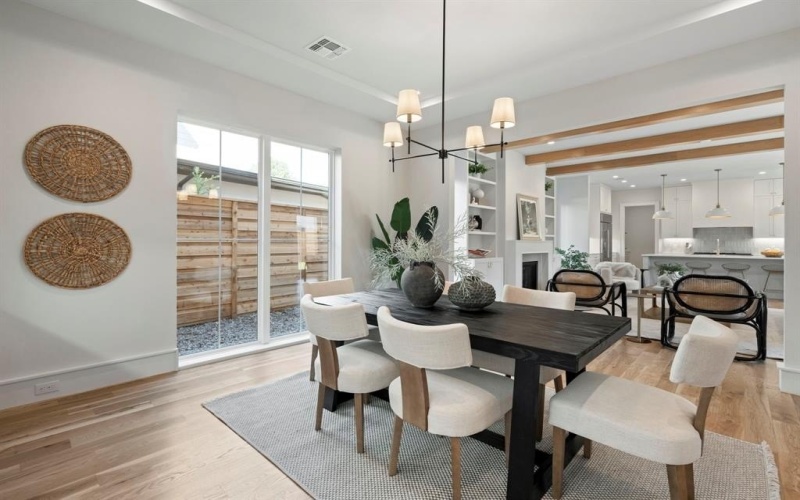 8812 Lanarkshire Drive, Dallas, TX 75238, 5 Bedrooms Bedrooms, ,6 BathroomsBathrooms,Residential,For Sale,8812 Lanarkshire Drive,0,21103064