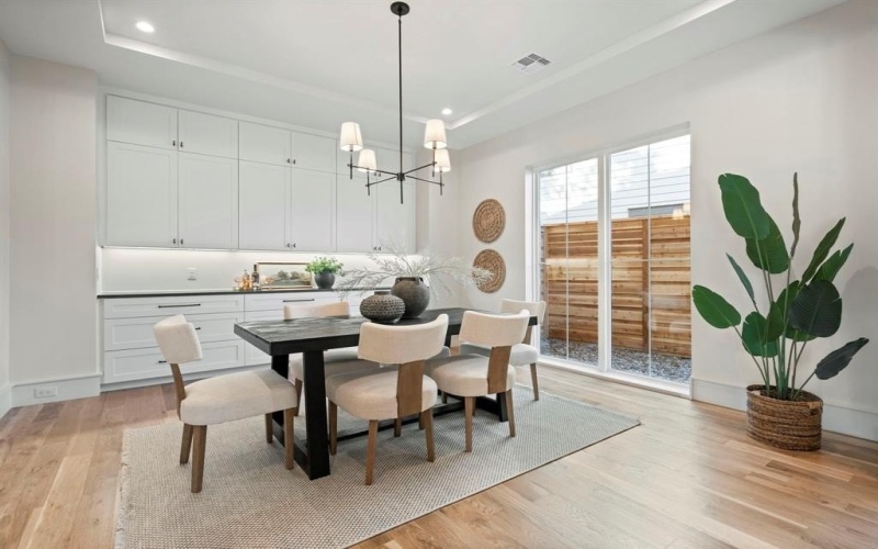 8812 Lanarkshire Drive, Dallas, TX 75238, 5 Bedrooms Bedrooms, ,6 BathroomsBathrooms,Residential,For Sale,8812 Lanarkshire Drive,0,21103064