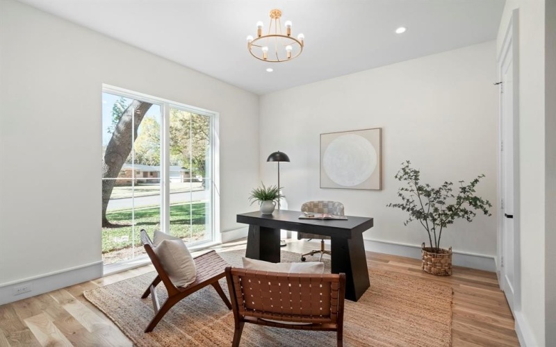 8812 Lanarkshire Drive, Dallas, TX 75238, 5 Bedrooms Bedrooms, ,6 BathroomsBathrooms,Residential,For Sale,8812 Lanarkshire Drive,0,21103064