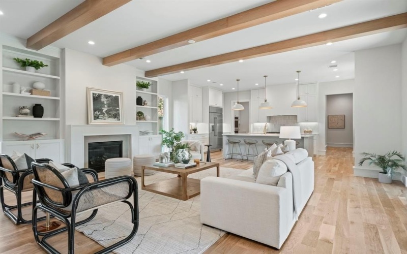 8812 Lanarkshire Drive, Dallas, TX 75238, 5 Bedrooms Bedrooms, ,6 BathroomsBathrooms,Residential,For Sale,8812 Lanarkshire Drive,0,21103064