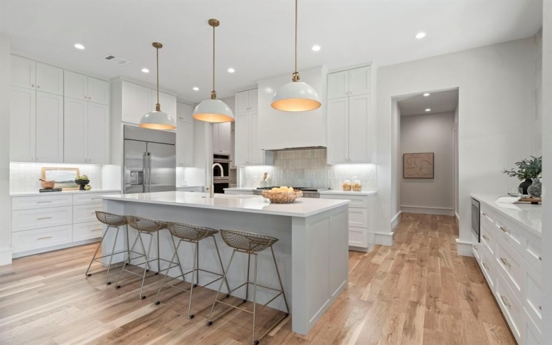 8812 Lanarkshire Drive, Dallas, TX 75238, 5 Bedrooms Bedrooms, ,6 BathroomsBathrooms,Residential,For Sale,8812 Lanarkshire Drive,0,21103064