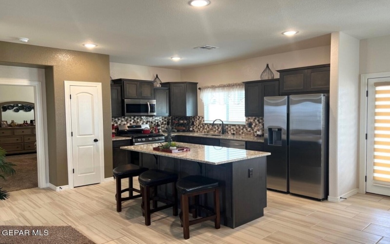 12720 Golden Canyon Drive, El Paso, TX 79928, 3 Bedrooms Bedrooms, ,1 BathroomBathrooms,Residential,For Sale,12720 Golden Canyon Drive,0,934662