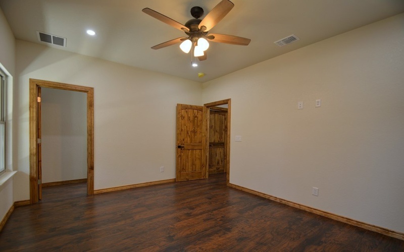 233 Old Oaks Path, Kerrville, TX 78028, 2 Bedrooms Bedrooms, ,2 BathroomsBathrooms,Residential,For Sale,233 Old Oaks Path,0,121013