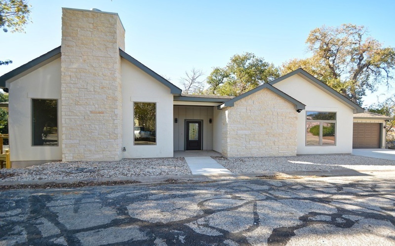 233 Old Oaks Path, Kerrville, TX 78028, 2 Bedrooms Bedrooms, ,2 BathroomsBathrooms,Residential,For Sale,233 Old Oaks Path,0,121013