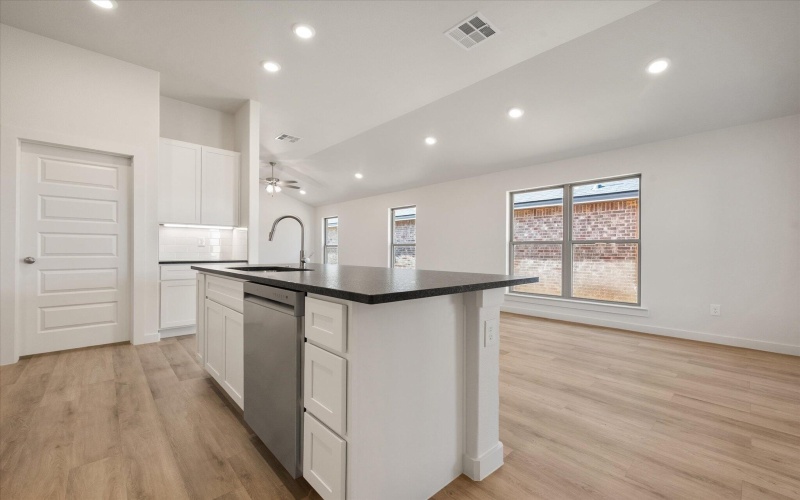 3118 138th Place, Lubbock, TX 79423, 4 Bedrooms Bedrooms, ,2 BathroomsBathrooms,Residential,For Sale,3118 138th Place,0,202563810