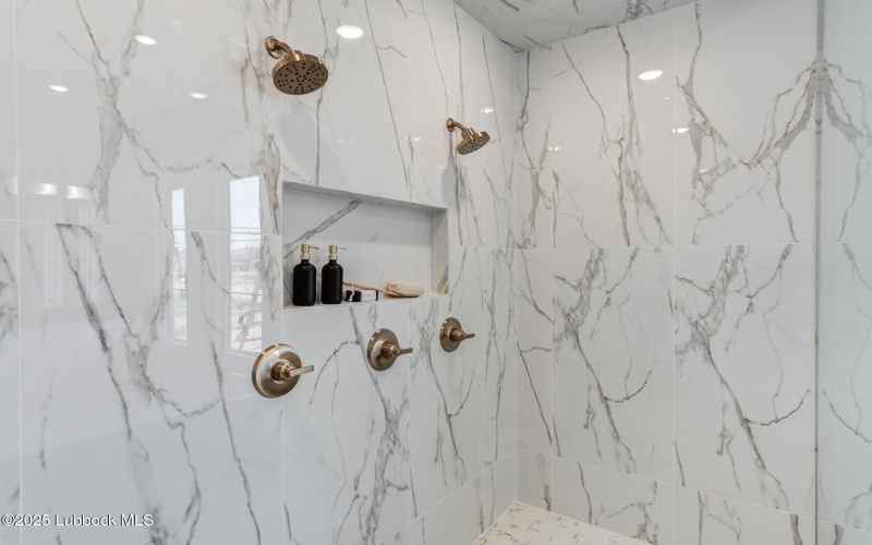 3902 148th Street, Lubbock, TX 79423, 5 Bedrooms Bedrooms, ,5 BathroomsBathrooms,Residential,For Sale,3902 148th Street,0,202563814