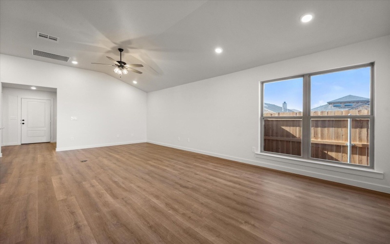 3120 138th Place, Lubbock, TX 79423, 4 Habitaciones Habitaciones , ,2 BañosBaños,Residential,En Venta,3120 138th Place,0,202563835