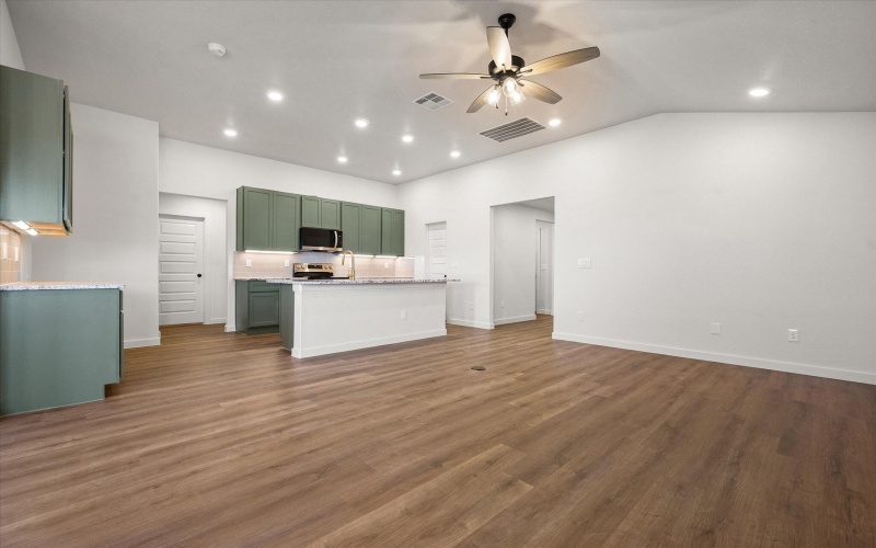 3120 138th Place, Lubbock, TX 79423, 4 Habitaciones Habitaciones , ,2 BañosBaños,Residential,En Venta,3120 138th Place,0,202563835